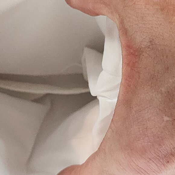 Mario Badescu Green and White Poly Striped Fully Lined Italian Design Makeup Bag - Picture 12 of 16